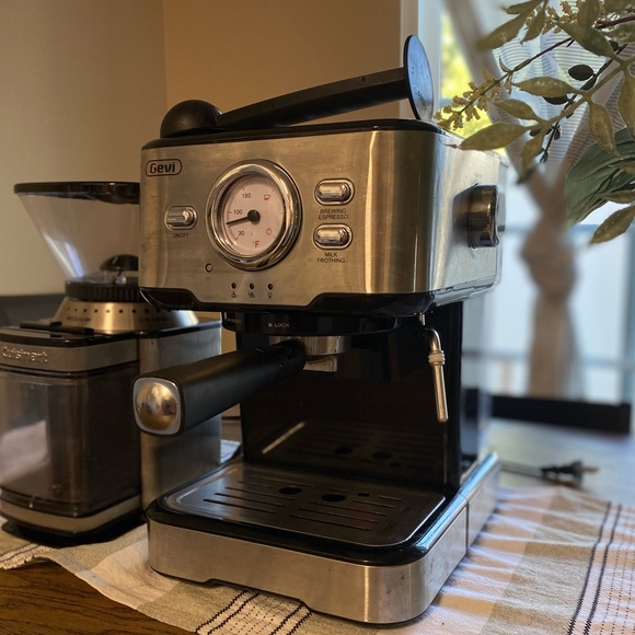 Espresso Machine and Grinder - Picture 2 of 7